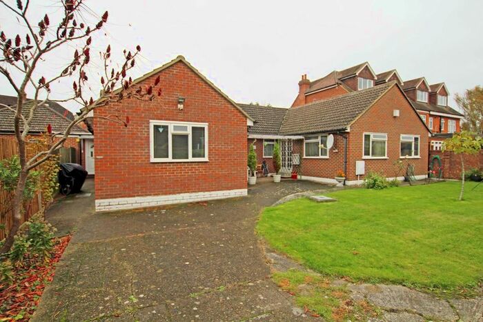 1 Bedroom Flat To Rent In King Charles Road, Berrylands, Surbiton KT5