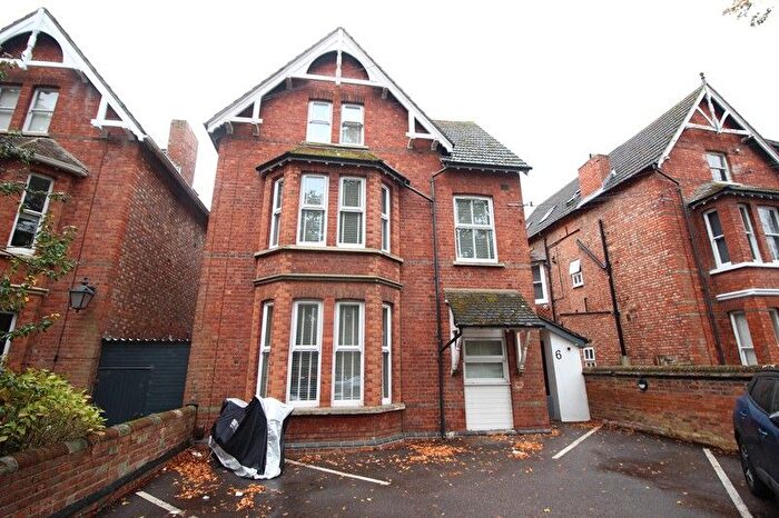 1 Bedroom Studio To Rent In Lansdowne Road, Bedford, MK40