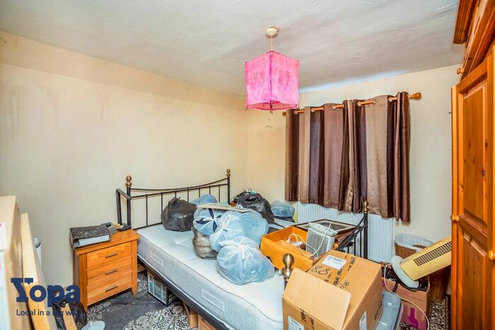 2 Bedroom Cottage For Sale In Warmlake Business Estate, Maidstone Road, Sutton Valence, Maidstone, ME17