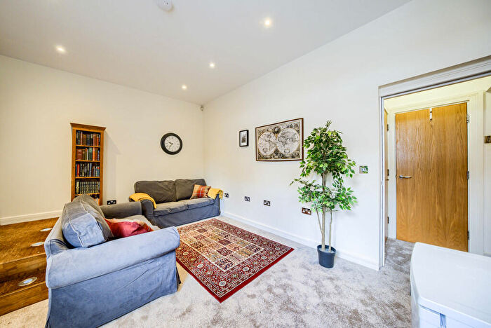 1 Bedroom Flat To Rent In Square On The Square, Caroline Street, Jewellery Quarter, B3