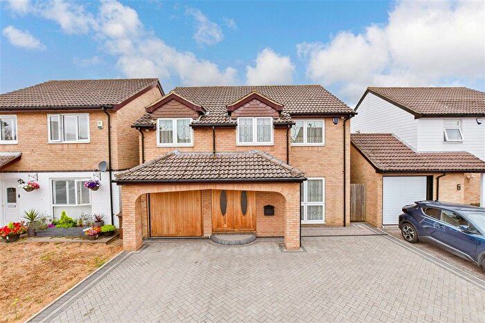 4 Bedroom Detached House For Sale In Cloisterham Road, Rochester, Kent, ME1