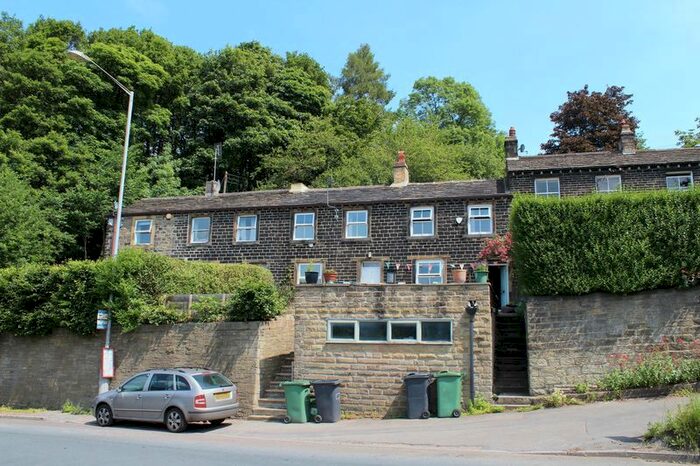 2 Bedroom Property To Rent In Penistone Road, Kirkburton, HD8