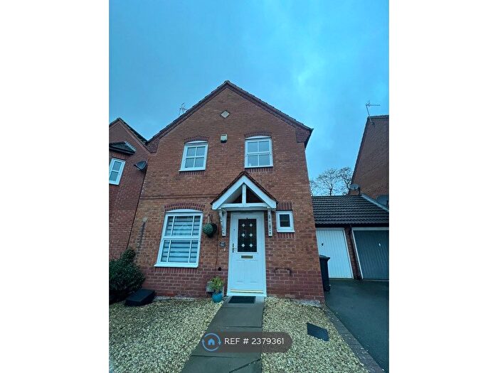 3 Bedroom Semi-Detached House To Rent In Rosedale Close, Redditch, B97