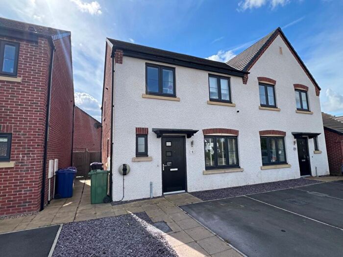 3 Bedroom Semi-Detached House For Sale In Brackenbury Road, Lincoln, LN1