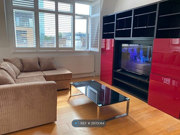 1 Bedroom Flat To Rent In Rutherford Court, London, SW19
