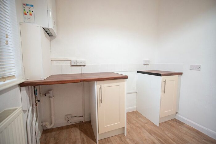 1 Bedroom Flat To Rent In Morpeth Street, Hull, HU3