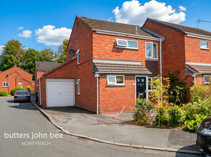 3 Bedroom Semi Detached House For Sale In Manley Close, Northwich, CW9