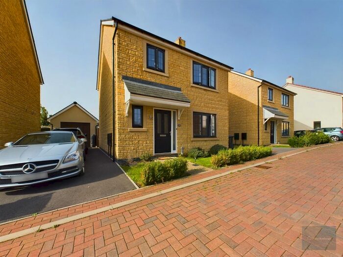 3 Bedroom Detached House To Rent In Kingsfiled Leaze, Bradford-On-Avon, BA15