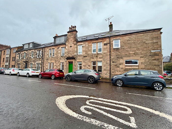 4 Bedroom Maisonette For Sale In James Street, Stirling, FK8