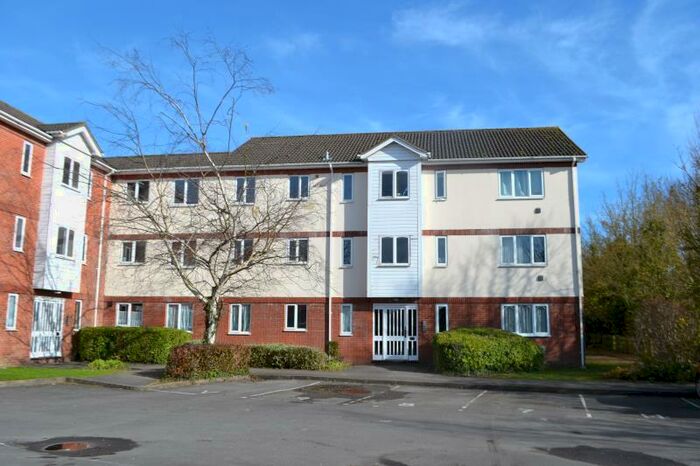 1 Bedroom Flat To Rent In Longstock Court, Walled Meadow, Andover, SP10
