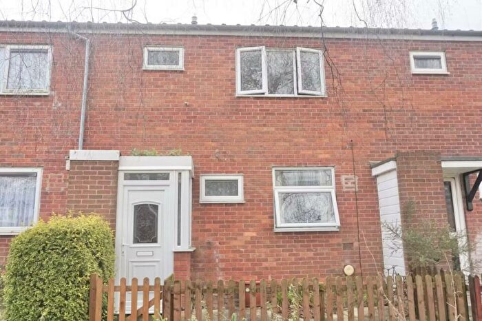 3 Bedroom Terraced House To Rent In Kempsey Close, Redditch, B98