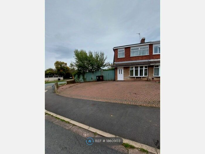 3 Bedroom Semi-Detached House To Rent In Burley Crescent, Wigan, WN3