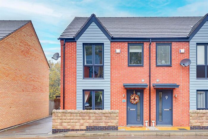 3 Bedroom Semi Detached House For Sale In Country Crescent, Bestwood Village, Nottinghamshire, NG6