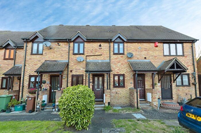 1 Bedroom Terraced House For Sale In Bloxworth Close, Wallington, SM6