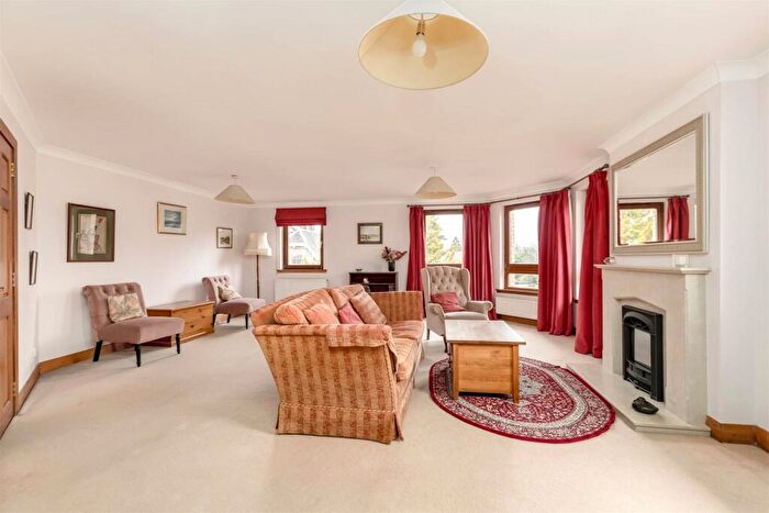 3 Bedroom Flat For Sale In Whitehouse Loan, Church Hill, Edinburgh, EH9