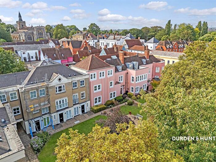 4 Bedroom Maisonette For Sale In Hillsleigh Mews, Colchester, CO1