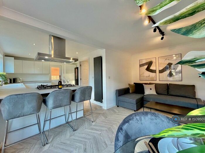 6 Bedroom Detached House To Rent In Bladewater Road, Norwich, NR5