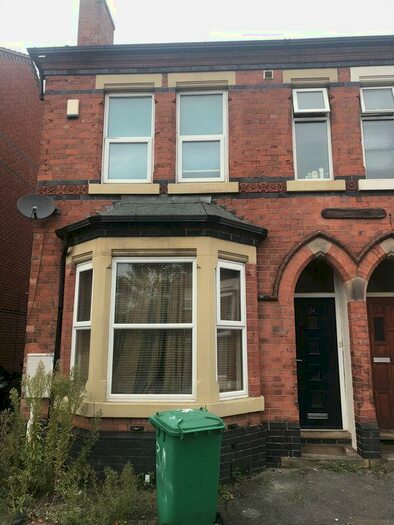 5 Bedroom House Of Multiple Occupation To Rent In Trinity Avenue, Nottingham, NG7