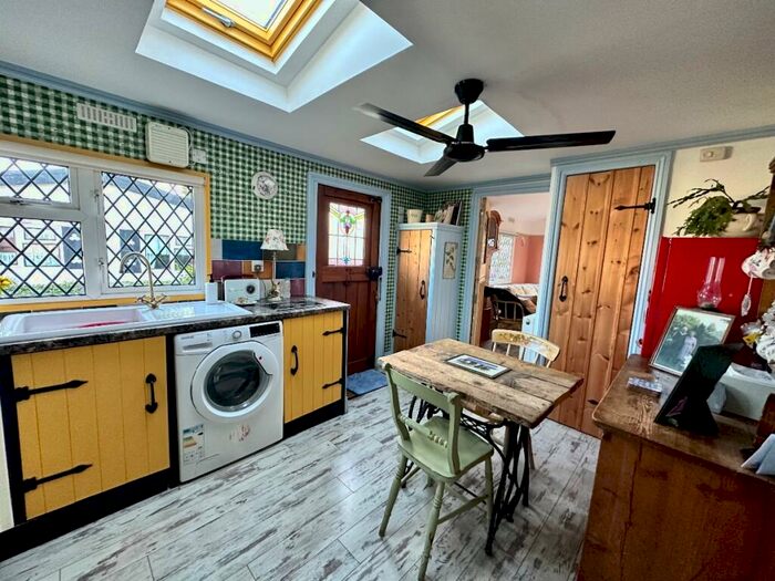 3 Bedroom Park Home For Sale In North End, Cummings Hall Lane, Noak Hill, Romford, RM3