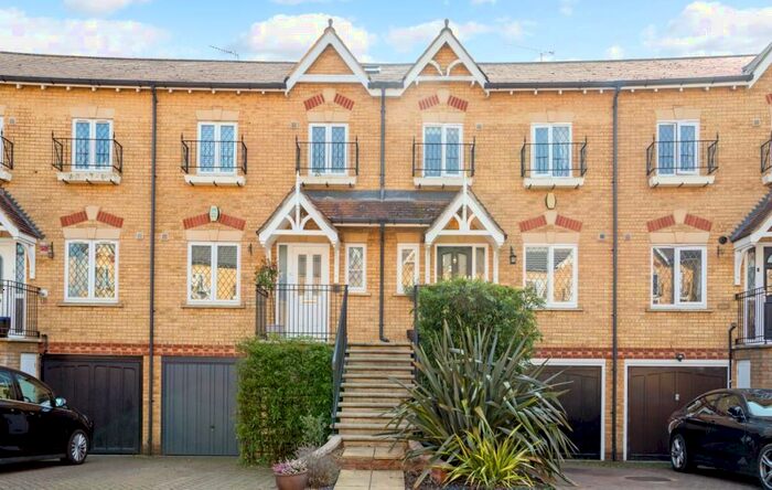 4 Bedroom Town House To Rent In Lynwood Road, Thames Ditton, KT7