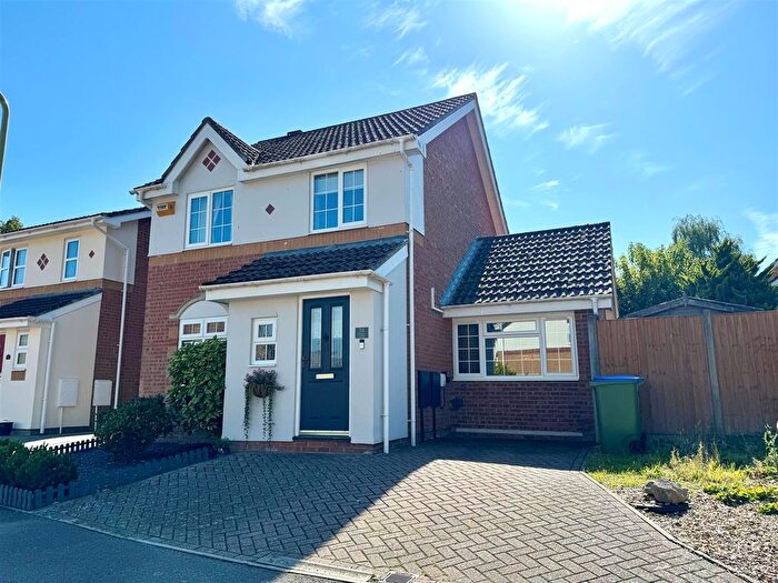 3 Bedroom Detached House For Sale In Rattigan Gardens, Whiteley, PO15