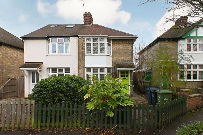 3 Bedroom Semi-detached House For Sale In Brampton Road, Cambridge, CB1