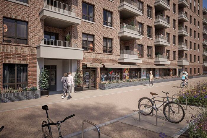 2 Bedroom Flat For Sale In North Gate Park, Harringay, London, N15