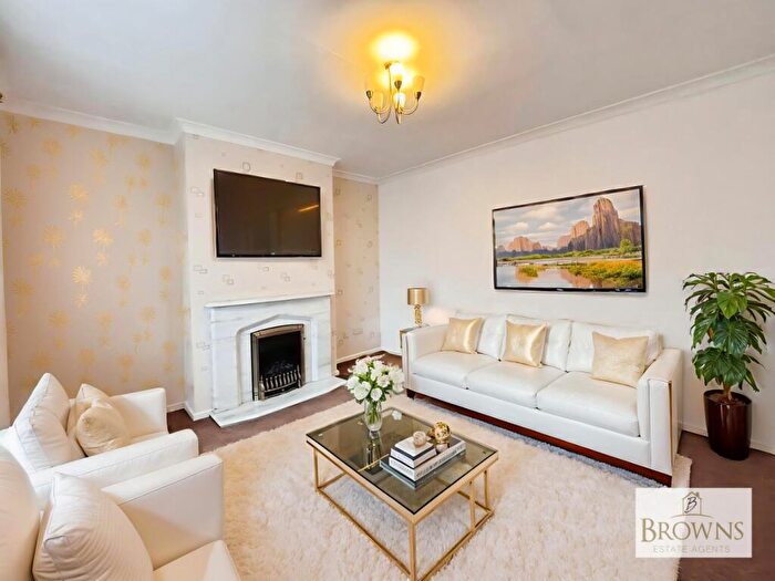 3 Bedroom Semi-Detached House For Sale In Burns Avenue, Boldon Colliery, NE35