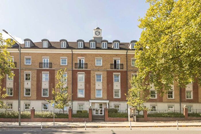 1 Bedroom Flat To Rent In High Road, Finchley, N12