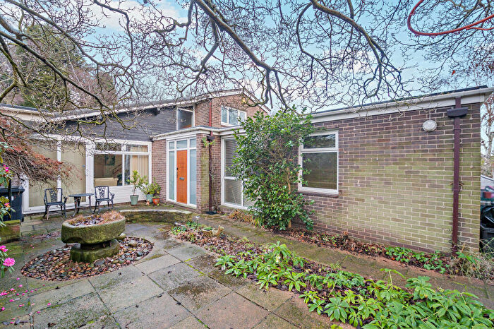 4 Bedroom Detached House For Sale In Moorgate Lane, Rotherham, S60