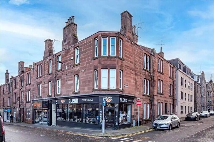 1 Bedroom Flat To Rent In St Peters Place, High Street, Perth, Perthshire, PH1