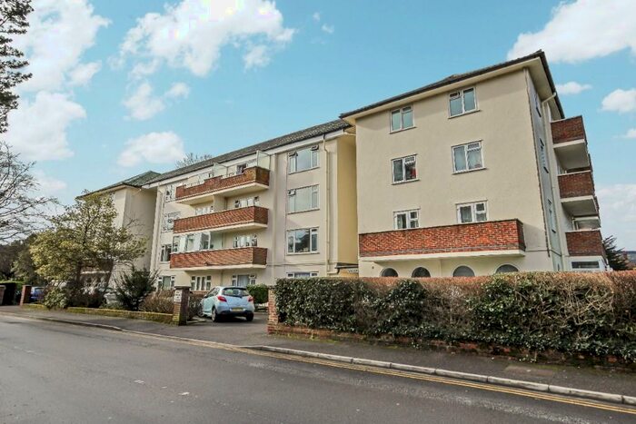 2 Bedroom Apartment To Rent In Eagle Road, Poole, Dorset, BH12