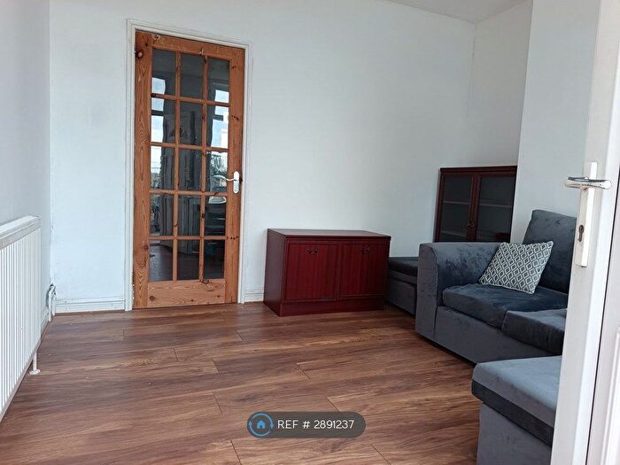 2 Bedroom Terraced House To Rent In Fisher St, Nottingham, NG7