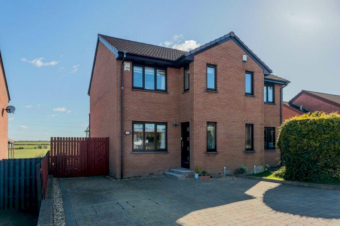 3 Bedroom Semi-Detached House For Sale In Locher Crescent, Houston, PA6
