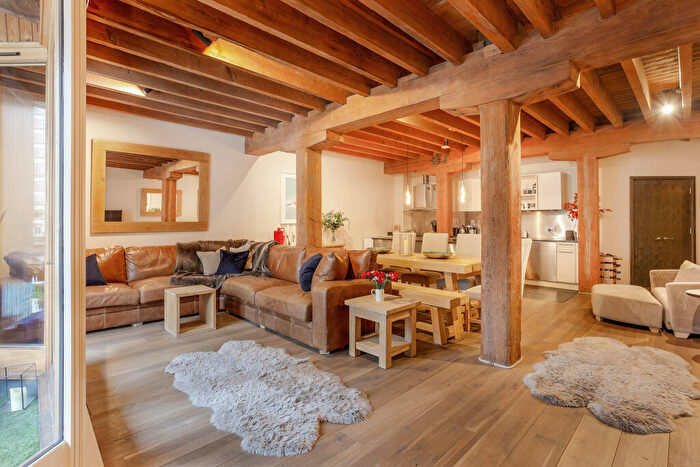 3 Bedroom Flat For Sale In Hertsmere Road, London, E14