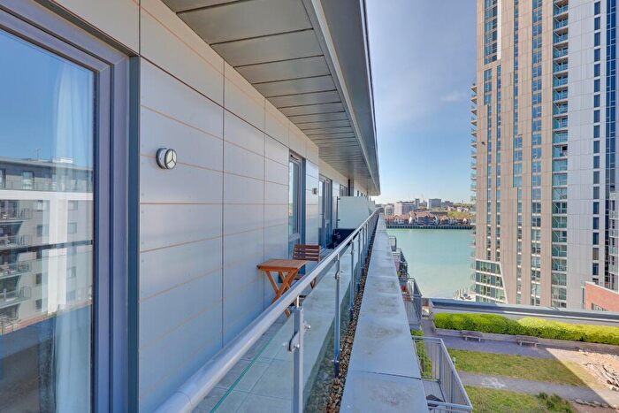 2 Bedroom Flat For Sale In Denyer Walk, Woolston, SO19