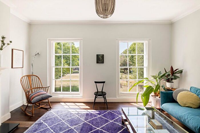 3 Bedroom Flat For Sale In Tredegar Square, Mile End, E3