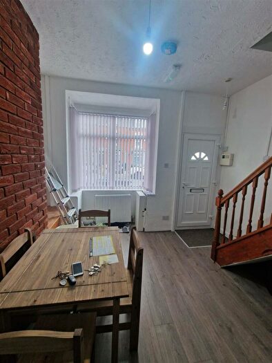 4 Bedroom Terraced House To Rent In Heeley Road, Selly Oak, Birmingham, B29