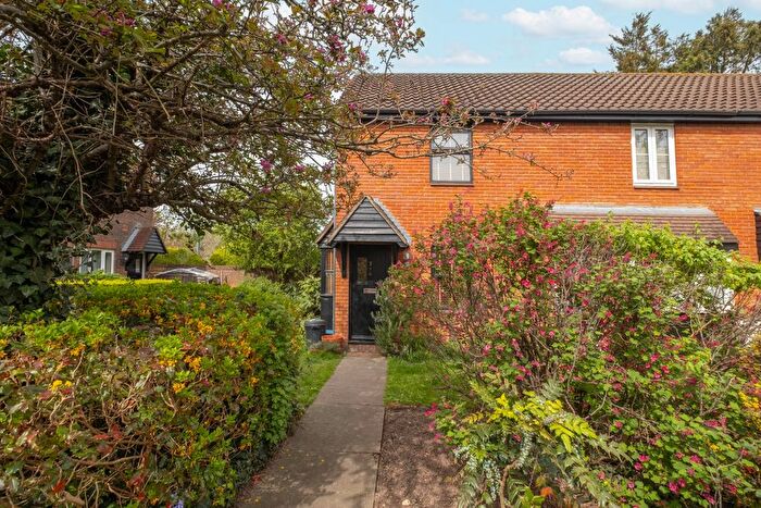 1 Bedroom End Terrace House To Rent In Jonquil Gardens, Hampton, TW12