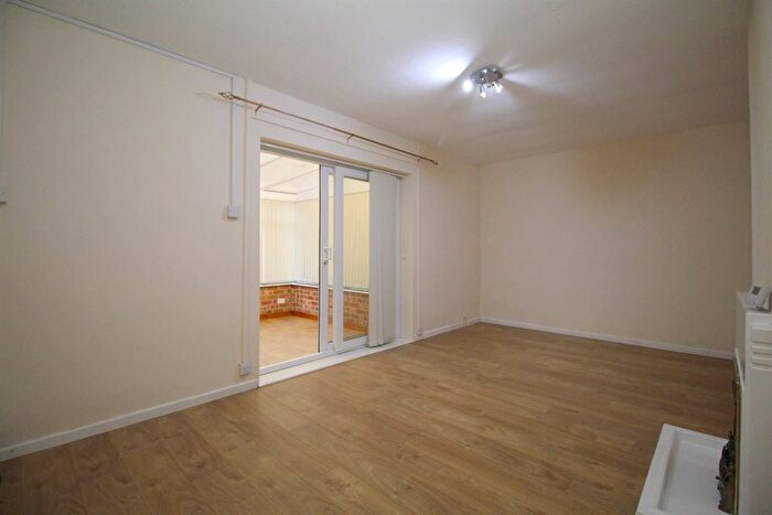 3 Bedroom Semi-Detached House To Rent In Hermitage Road, Loughborough, LE11