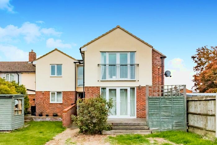 1 Bedroom Flat To Rent In Springfield Drive, Abingdon, OX14