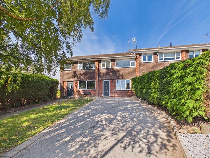 3 Bedroom Town House For Sale In Derwent Close, Allestree, DE22