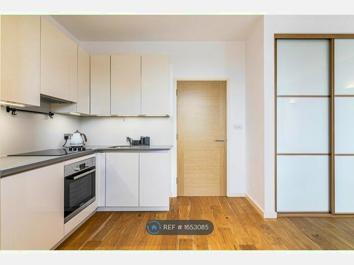 1 Bedroom Flat To Rent In Channelsea House, London, E15