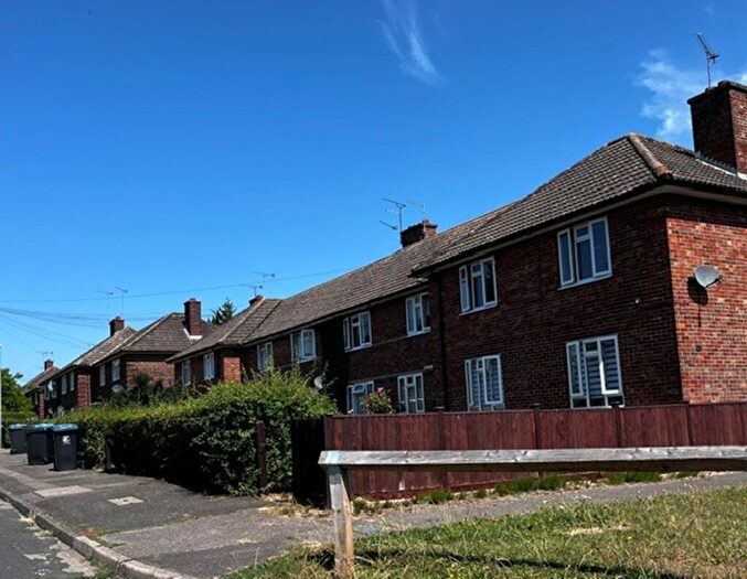 1 Bedroom Flat To Rent In Torrington Drive, Loughton, IG10