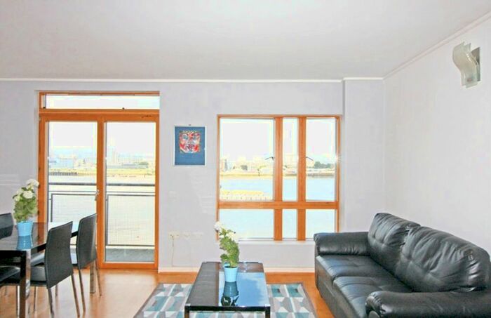 3 Bedroom Flat To Rent In John Harrison Way, Maurer Court John Harrison Way, SE10