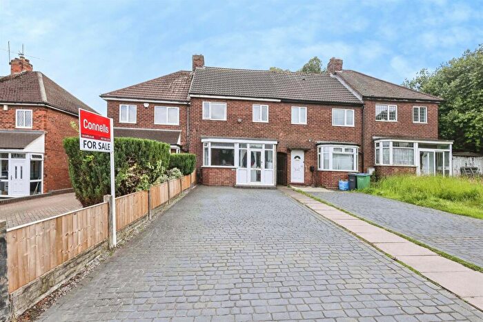 3 Bedroom Semi-Detached House For Sale In Newbury Lane, Oldbury, B69