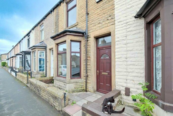 3 Bedroom Terraced House To Rent In Lyndhurst Road, Burnley, Lancashire, BB10