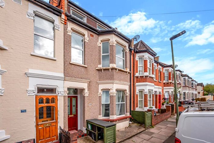 2 Bedroom Flat For Sale In Morgan Road, Bromley, BR1