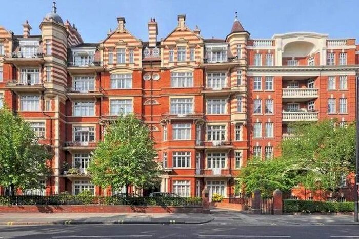 2 Bedroom Flat To Rent In Alexandra Court, Maida Vale, London, W9