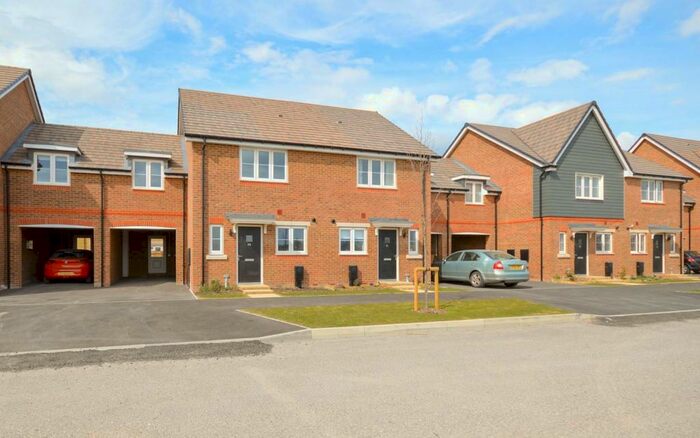 3 Bedroom Terraced House To Rent In Longacres Way, Chichester, PO20